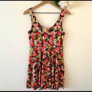 Forever 21 Floral Minni dress